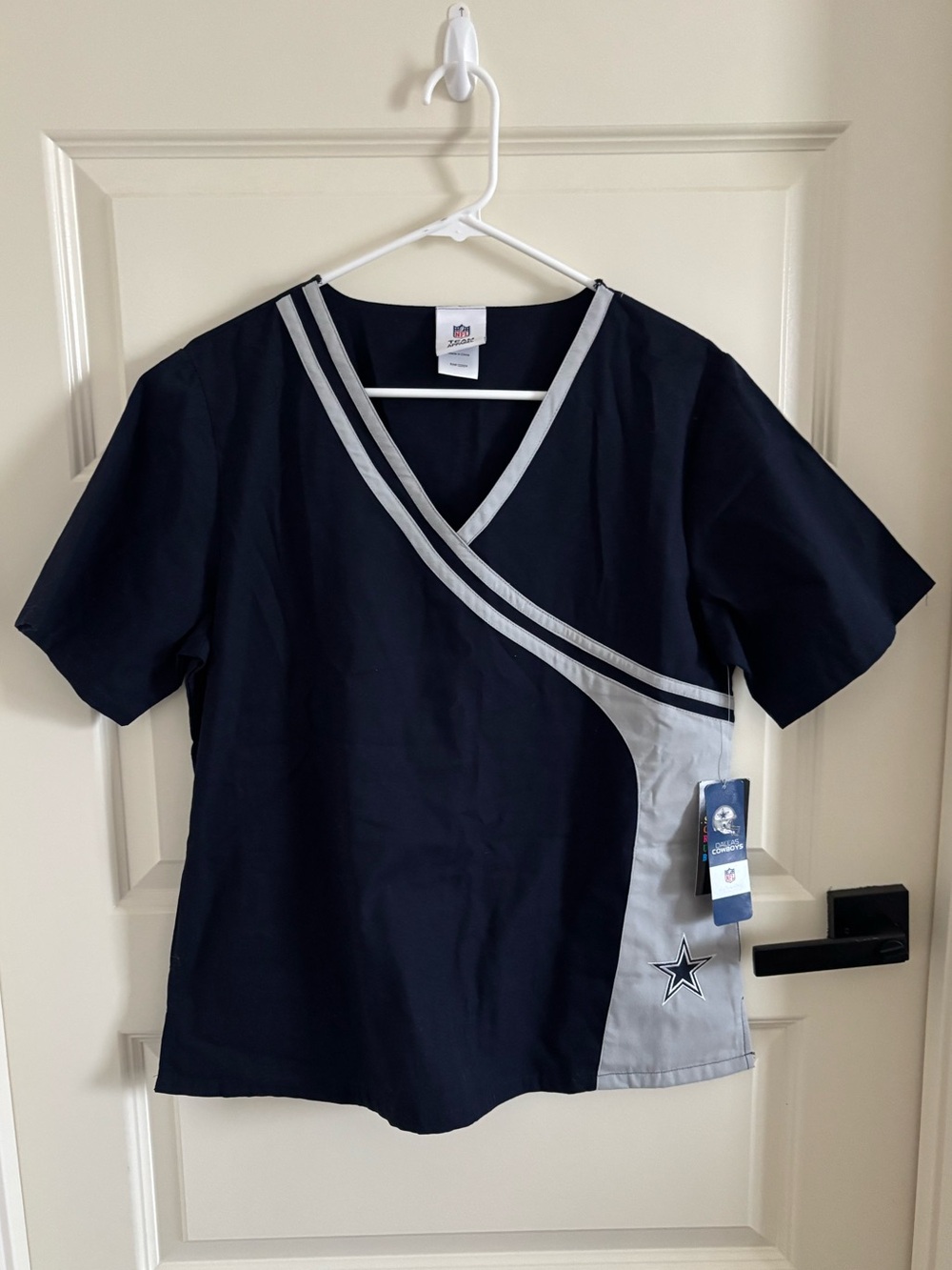 NFL Women’s Navy and Gray Scrubs Dallas Cowboys Top